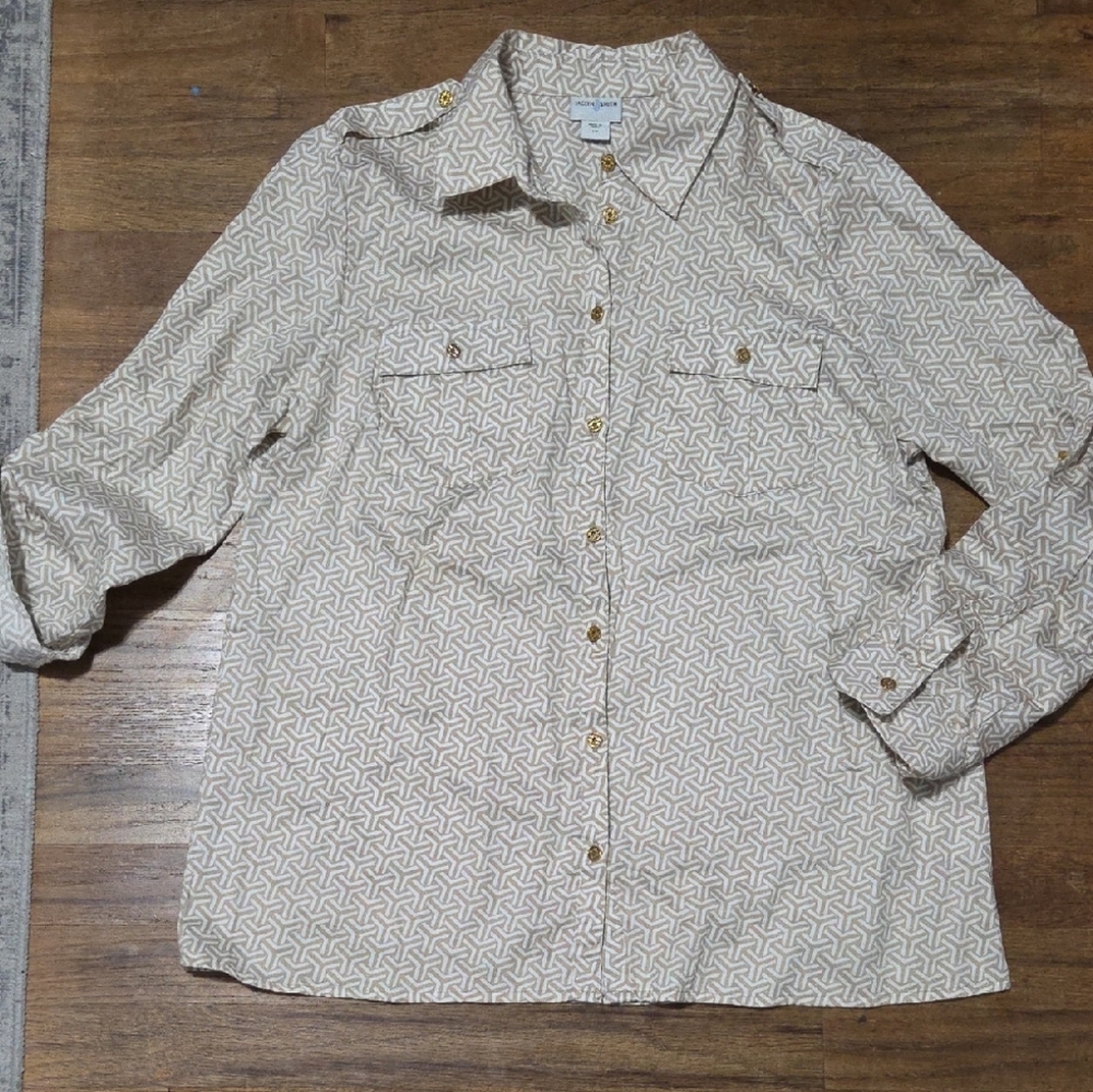 🔵3/$13 Jaclyn Smith Geometric Shirt